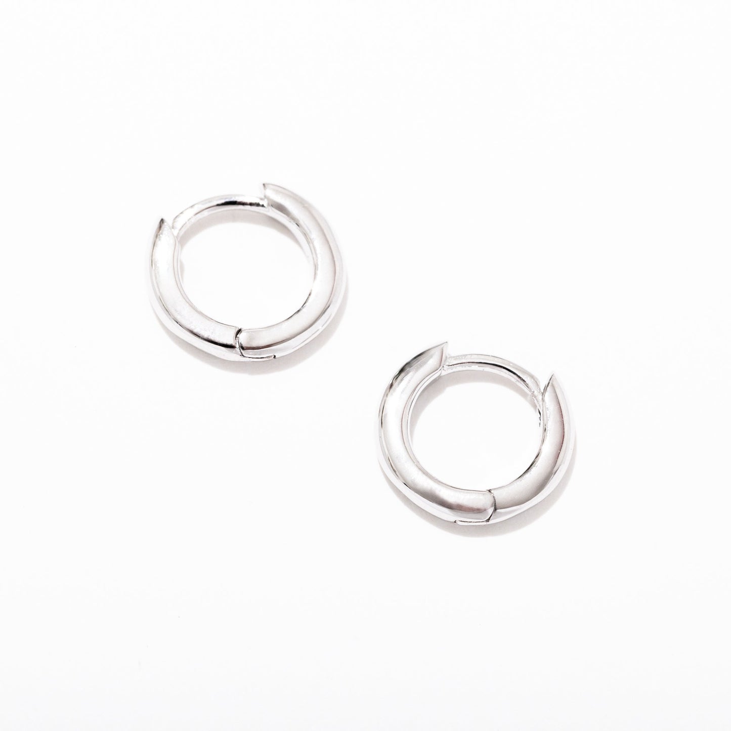 Margot Huggie Hoops