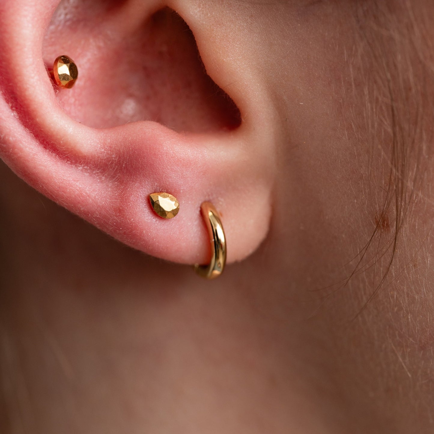 Faceted Teardrop Flat Back Studs